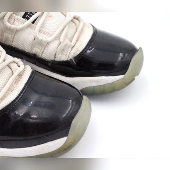 Air Jordan 11 Retro Low Concord, Size 6Y (Pre-owned, No Box) - Picture 9 of 11